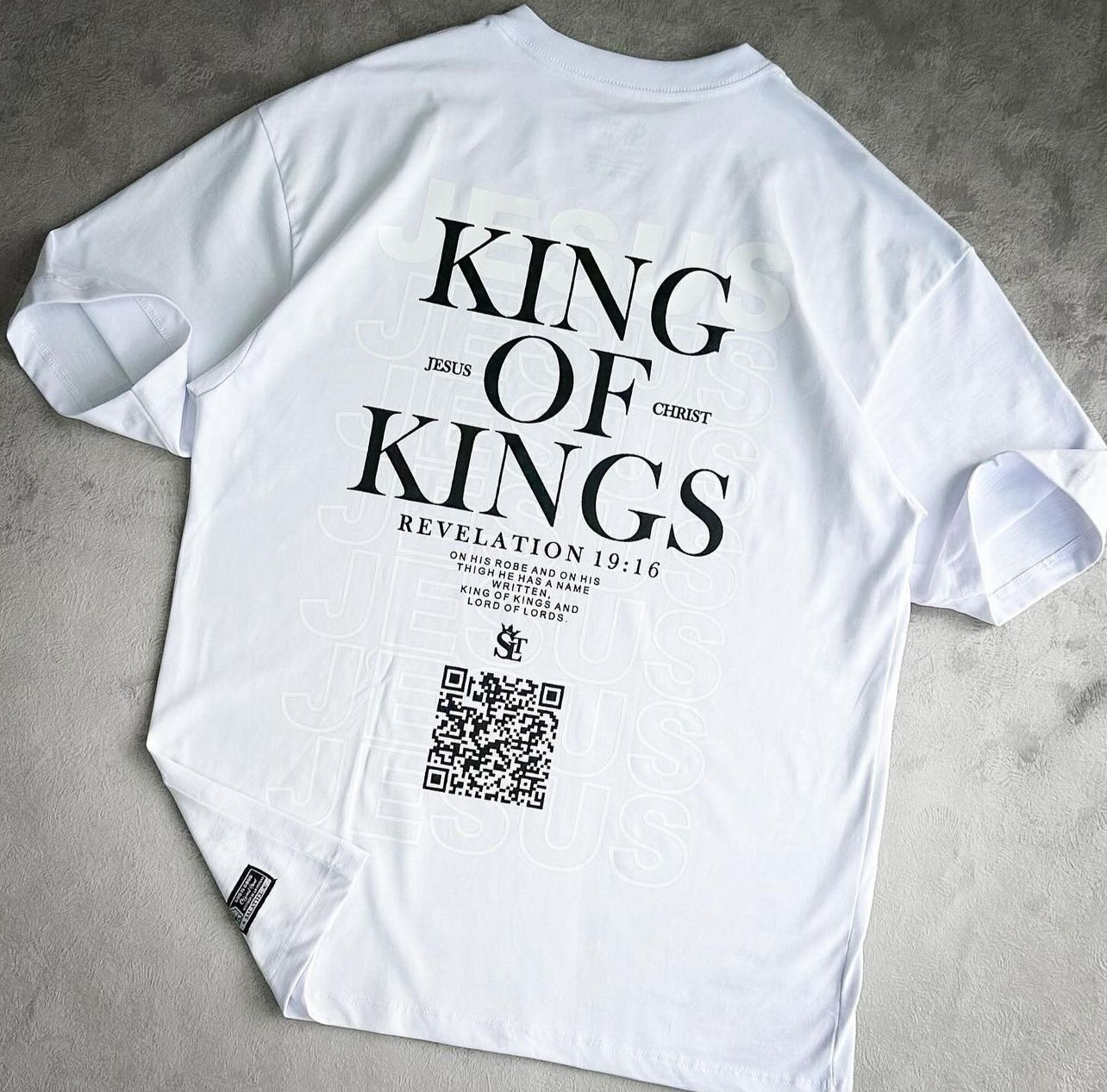 Camisa Salatiel Blanca con Mensaje de Fe